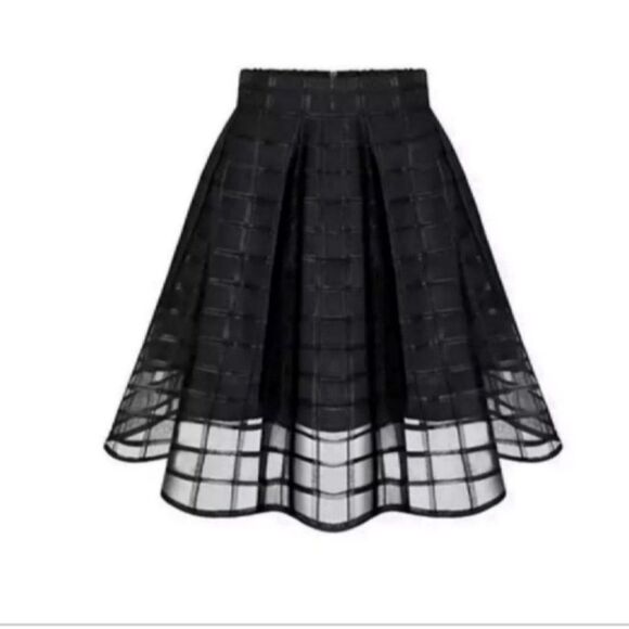Black Pleated Gauze skirt Size S - Picture 2 of 8